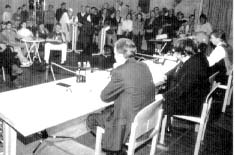 diskuss.jpg (15212 Byte)